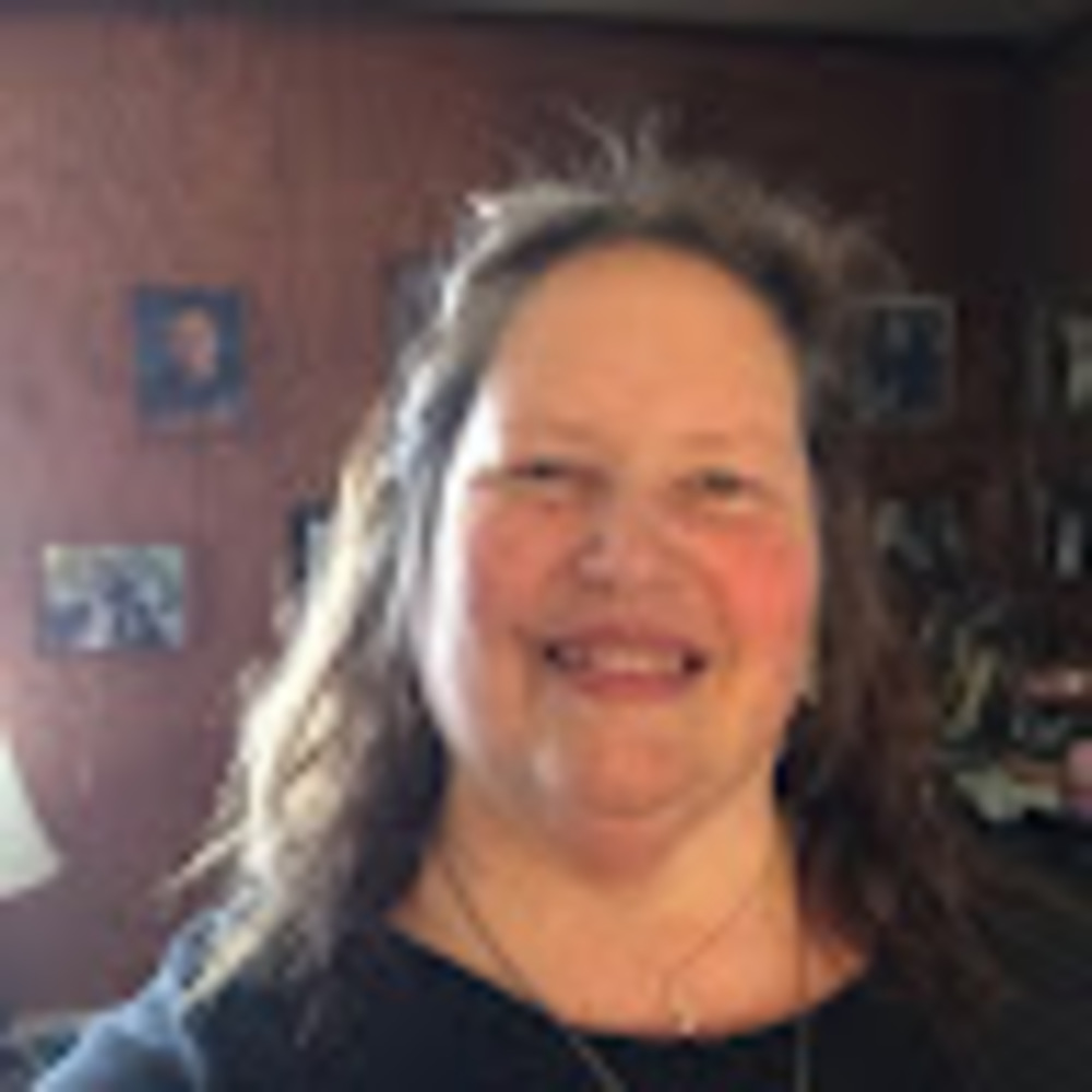 Meet your Posher, Lorie